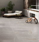 La talla 24 X 24 avanza lentamente el patio Grey Color Floor Tile del resbalón del cemento de la baldosa cerámica no