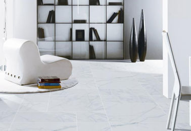 No deslice la teja de mármol de la porcelana de la mirada, tejas interiores esmaltadas de la porcelana de la baldosa de la porcelana de Carrara