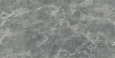 El tamaño grande del cuarto de baño interior pulió a Grey Ceramic Floor Tile esmaltado